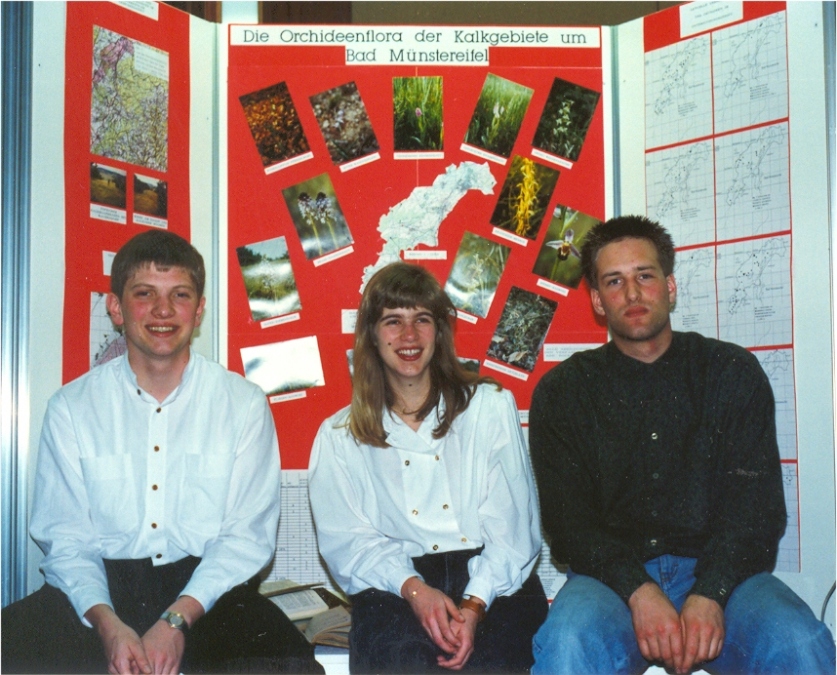 Bernd Schumacher, Alexandra Ofer und Markus Assenmacher vor ihrem Stand auf dem Landeswettbewerb