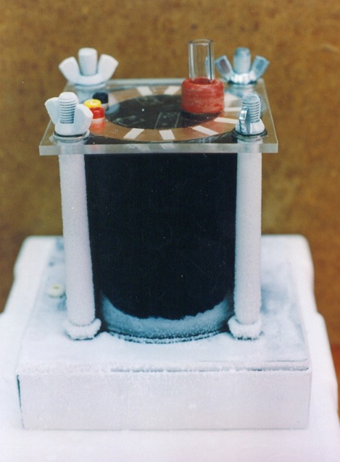 Their homemade cloud chamber for the detection of radioactive particles