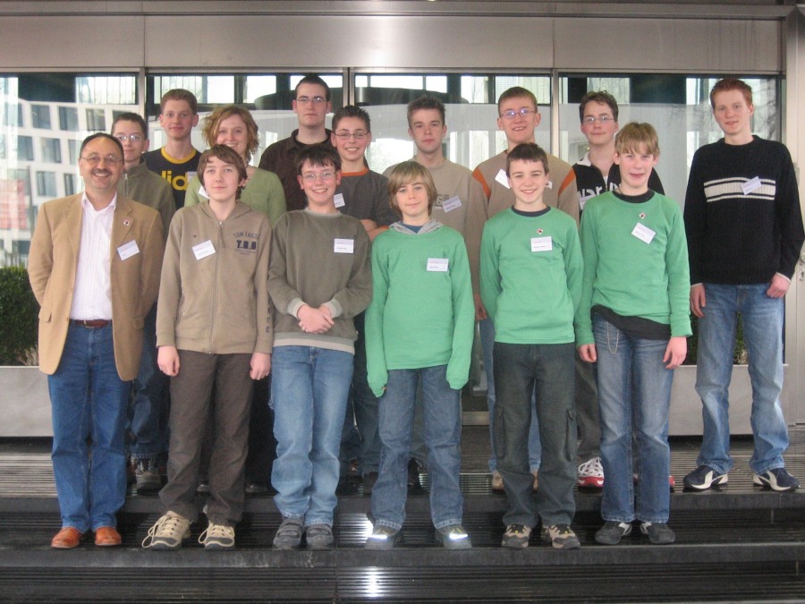 Gruppenfoto unserer Miniforscher vom Regionalwettbewerb bei ThyssenKrupp in Düsseldorf