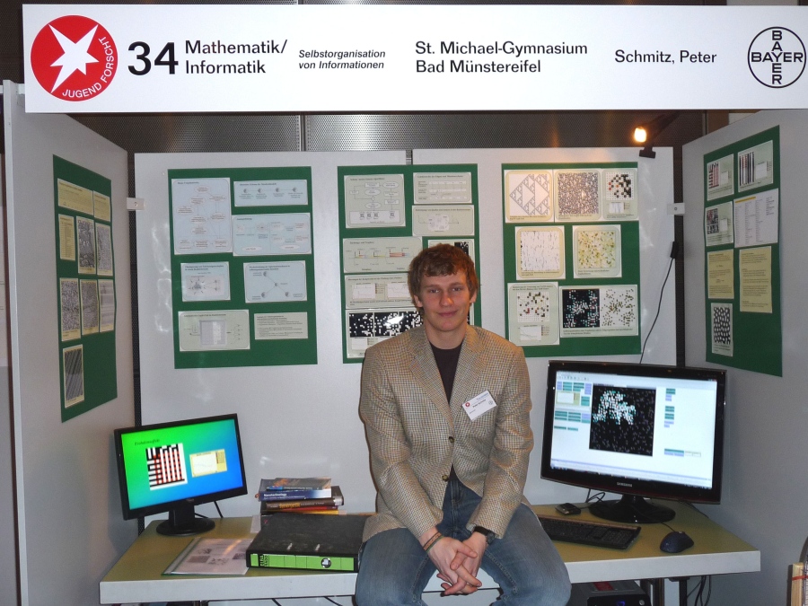 Peter at his exhibit at the state contest "Jugend forscht"