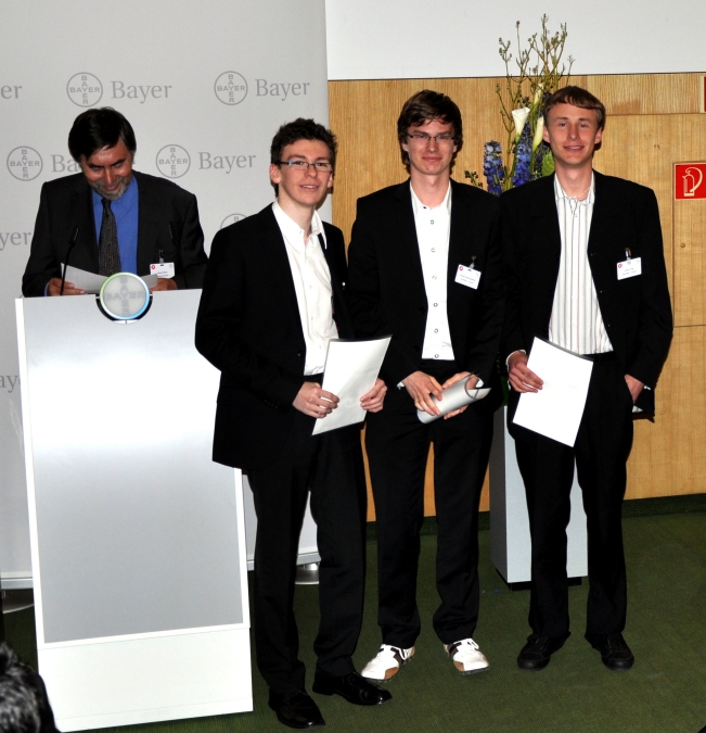 Yannick Haas, Jochen Dierichsweiler und Anton Lang gewinnen landesweit den 3. Preis Technik