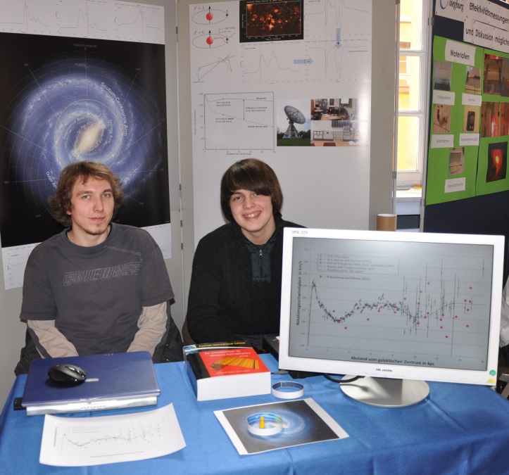 Daniel Reschetow and Florian Büttner present their galactic astronomy project at the regional competition in Bonn