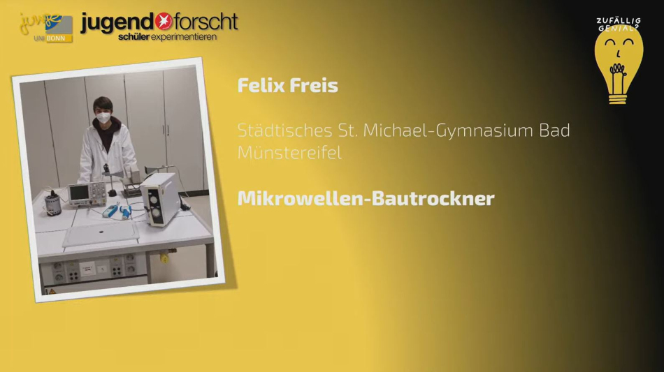 Felix Freis shows his innovative dehumidifier at the digital regional contest