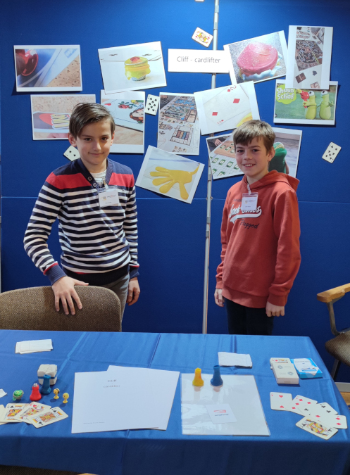 Nick Jakoby and Levin Reiners with their Cardlifter at the regional competition in Bonn